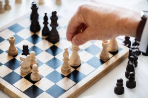 Benefits of playing chess for seniors
