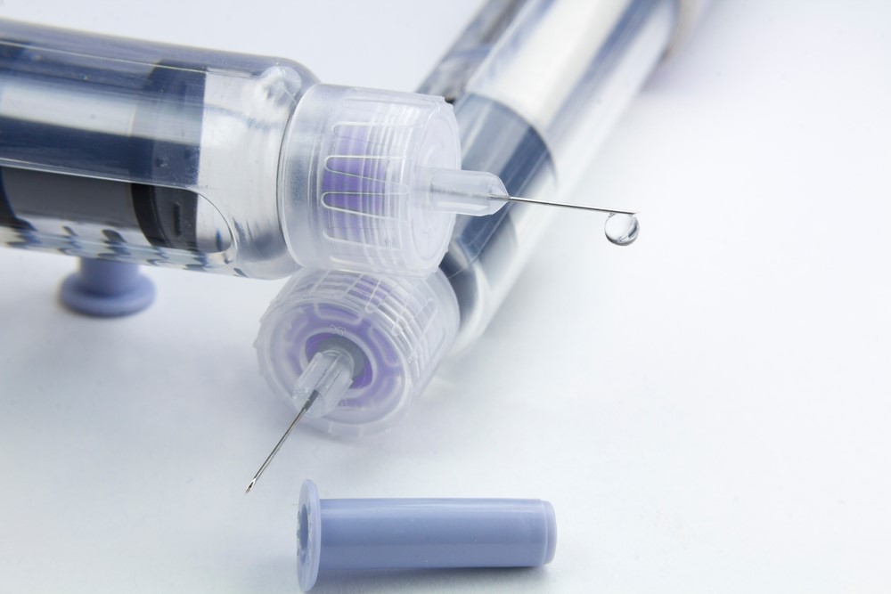 Two ultrafine needles for insulin injection